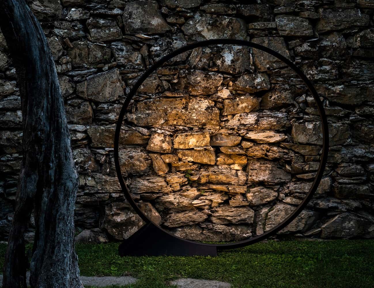 "O" Outdoor Floor Light