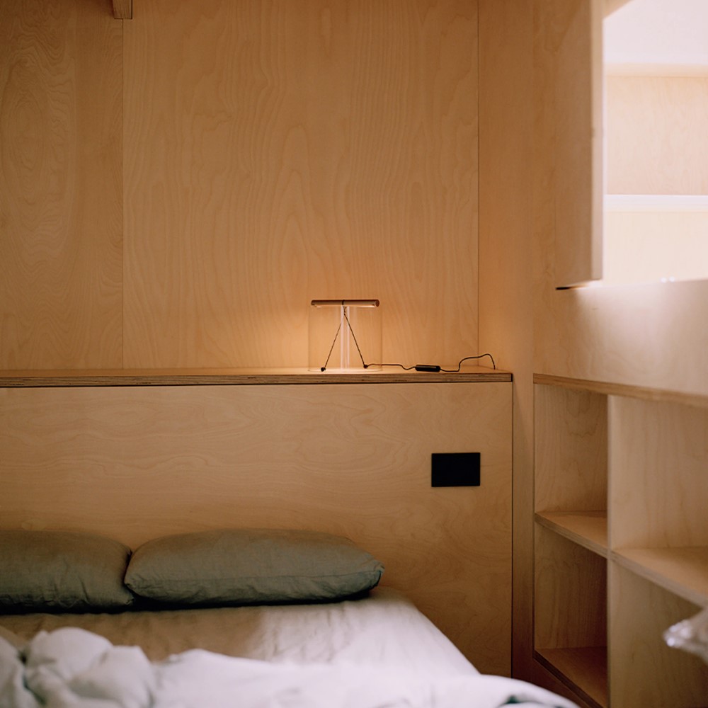 To-Tie T3 Table Lamp