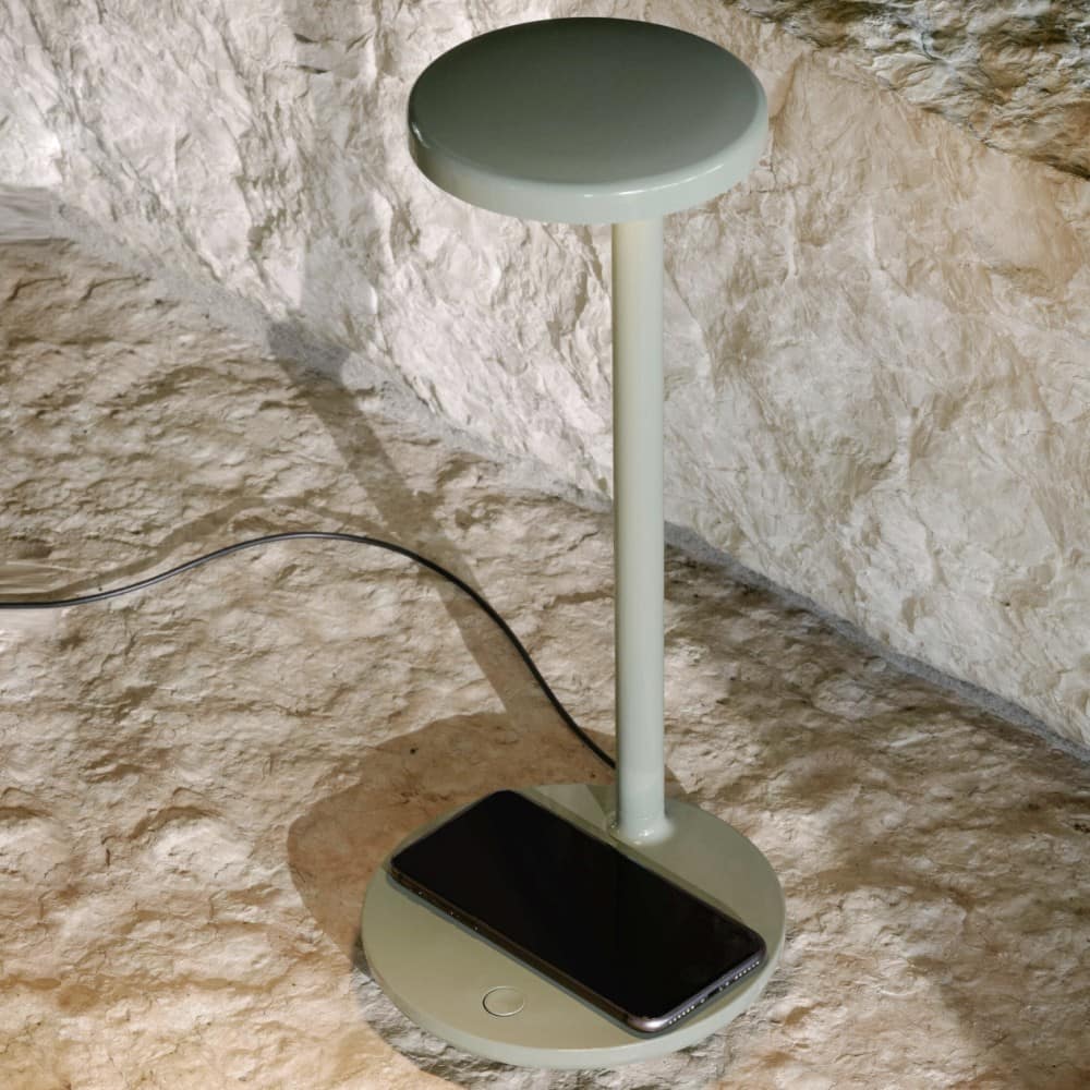Oblique QI Portable Table Lamp