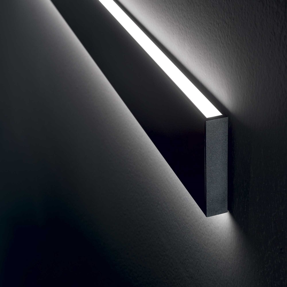 Linus Wall Light