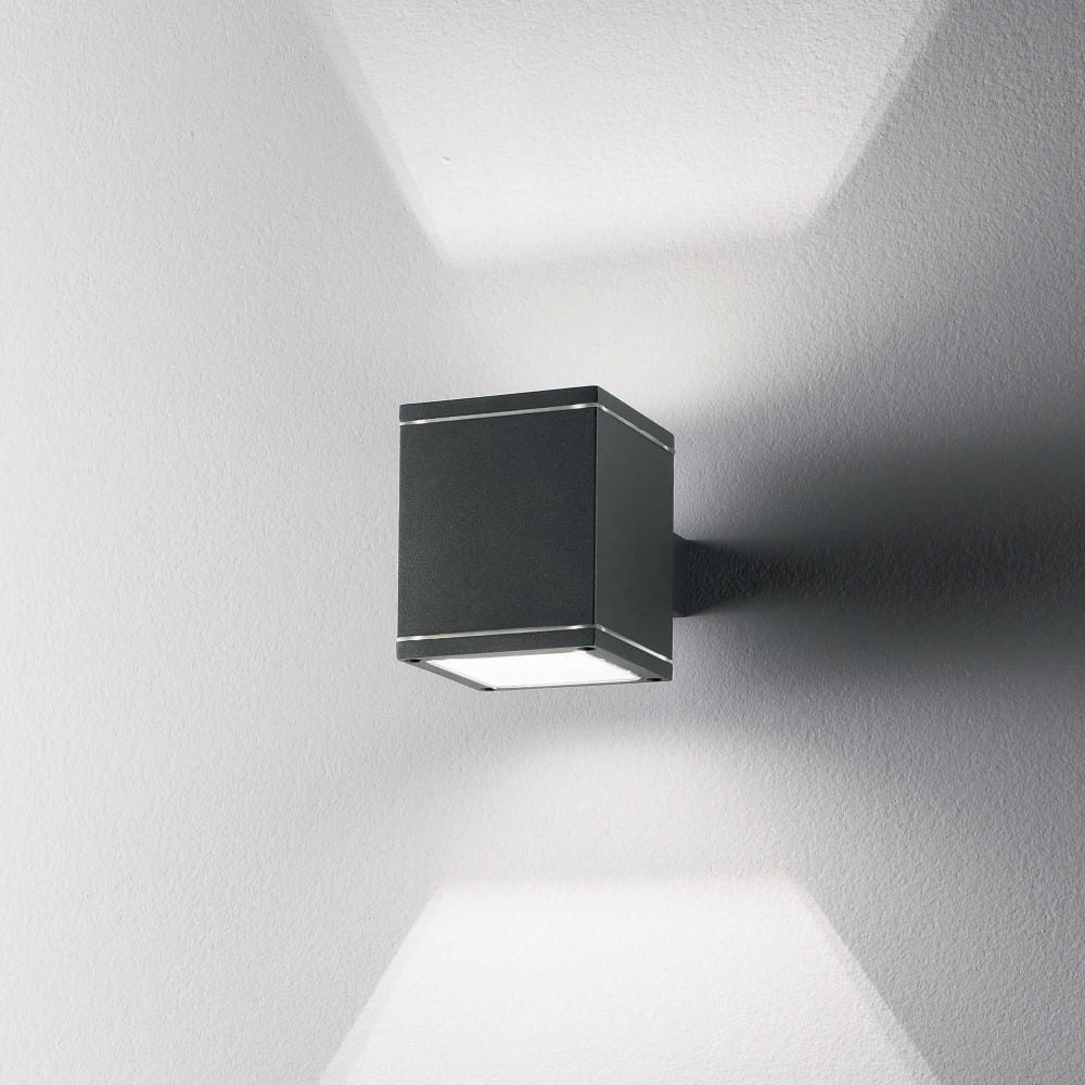 Snif Square Wall Light