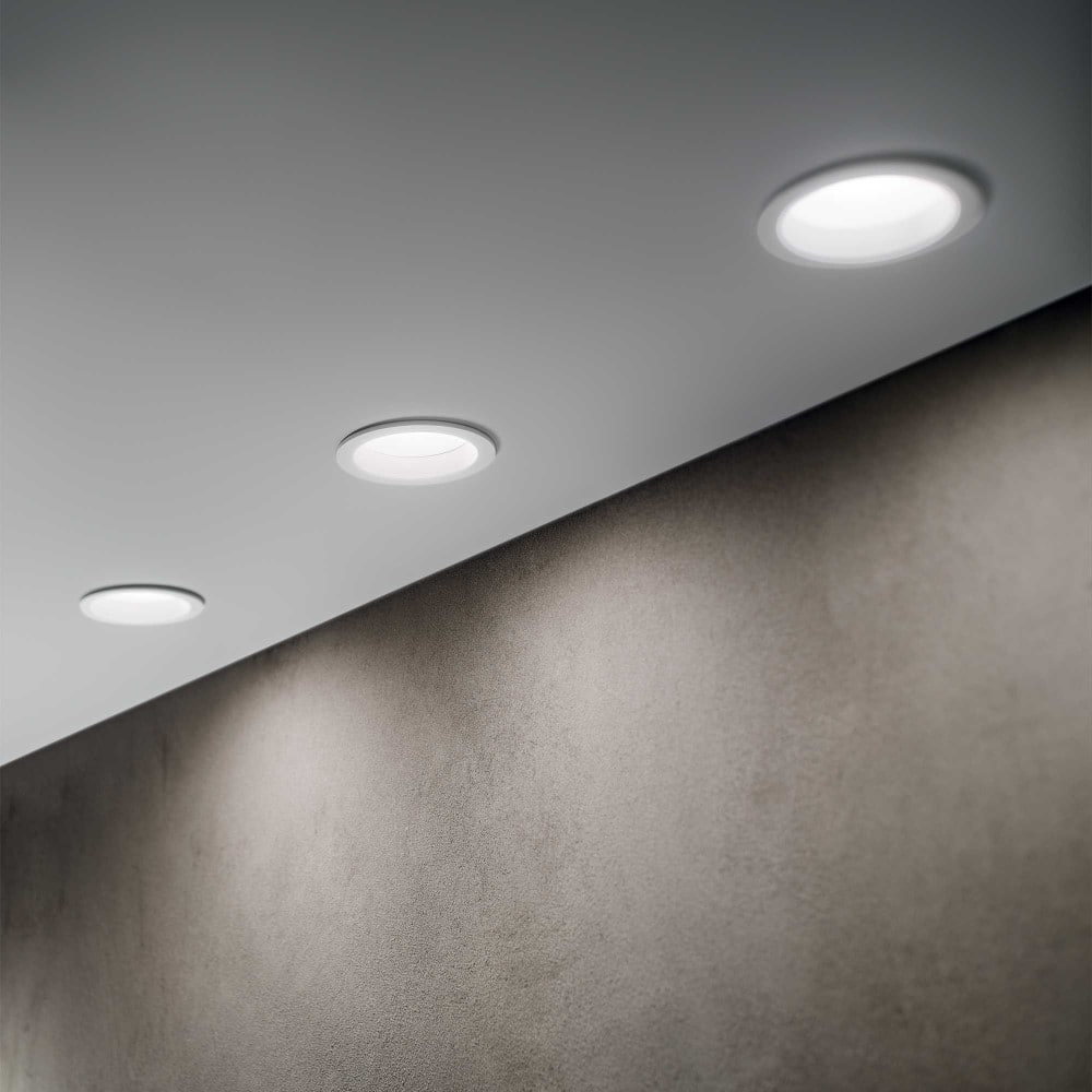 Basic Wide Recessed Ceiling Light