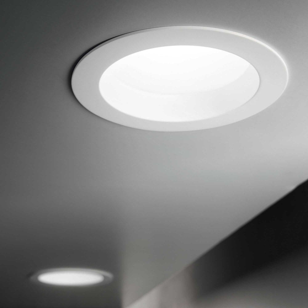 Basic Wide Recessed Ceiling Light