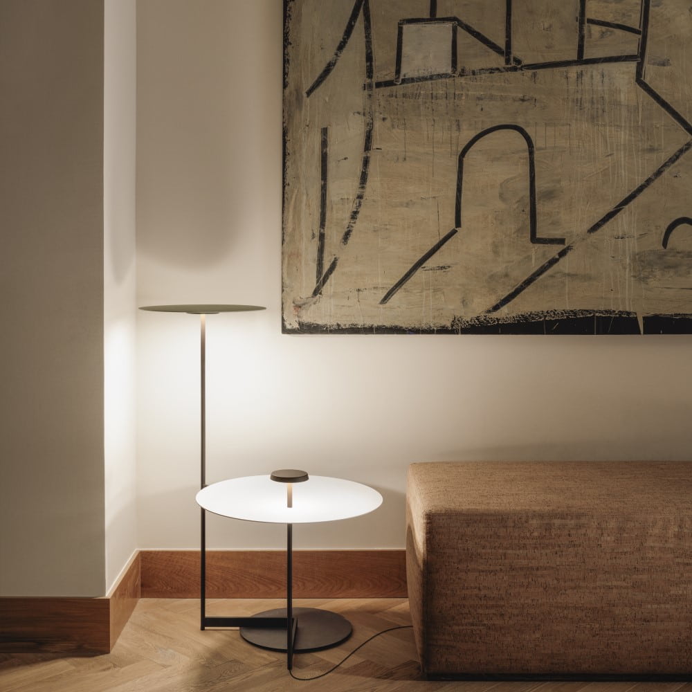 Vibia Flat 5945 stoječa svetilka | formasvetila.si