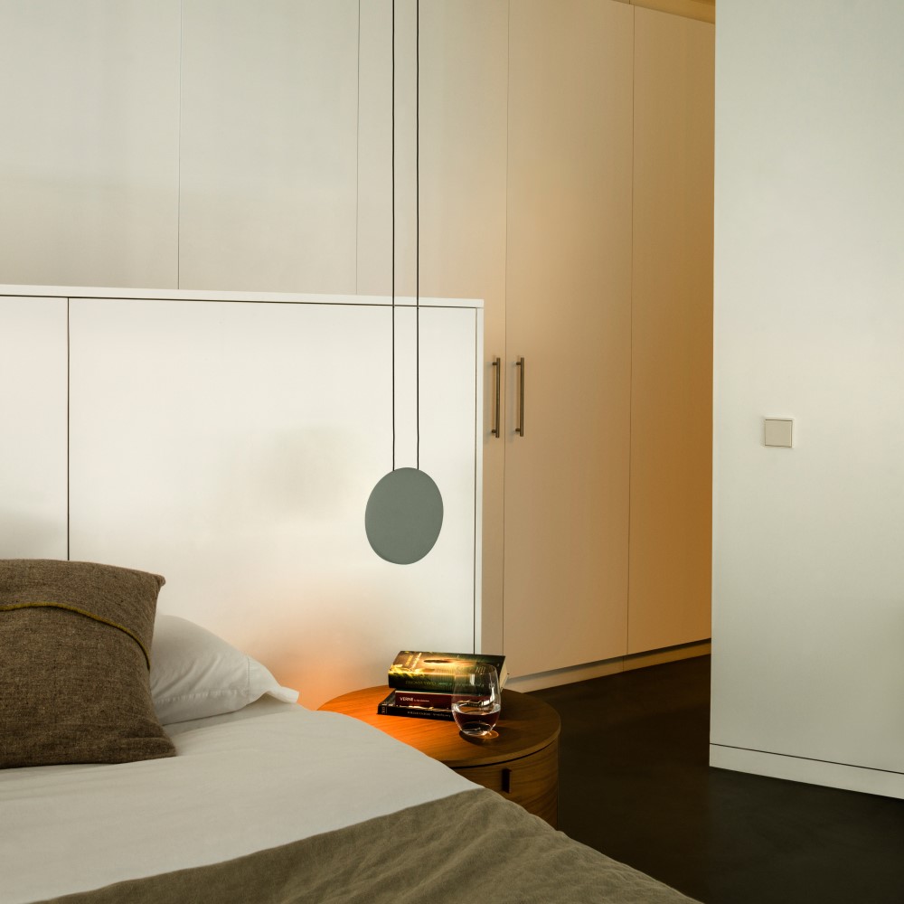 Vibia Cosmos 2501 viseča svetilka | formasvetila.si