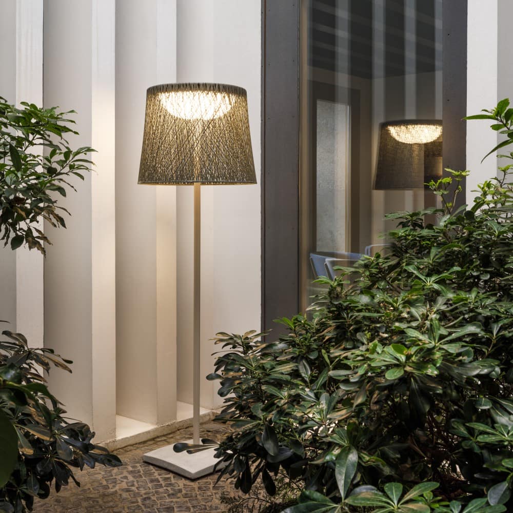 Vibia Wind 4057 zunanja stoječa svetilka | formasvetila.si