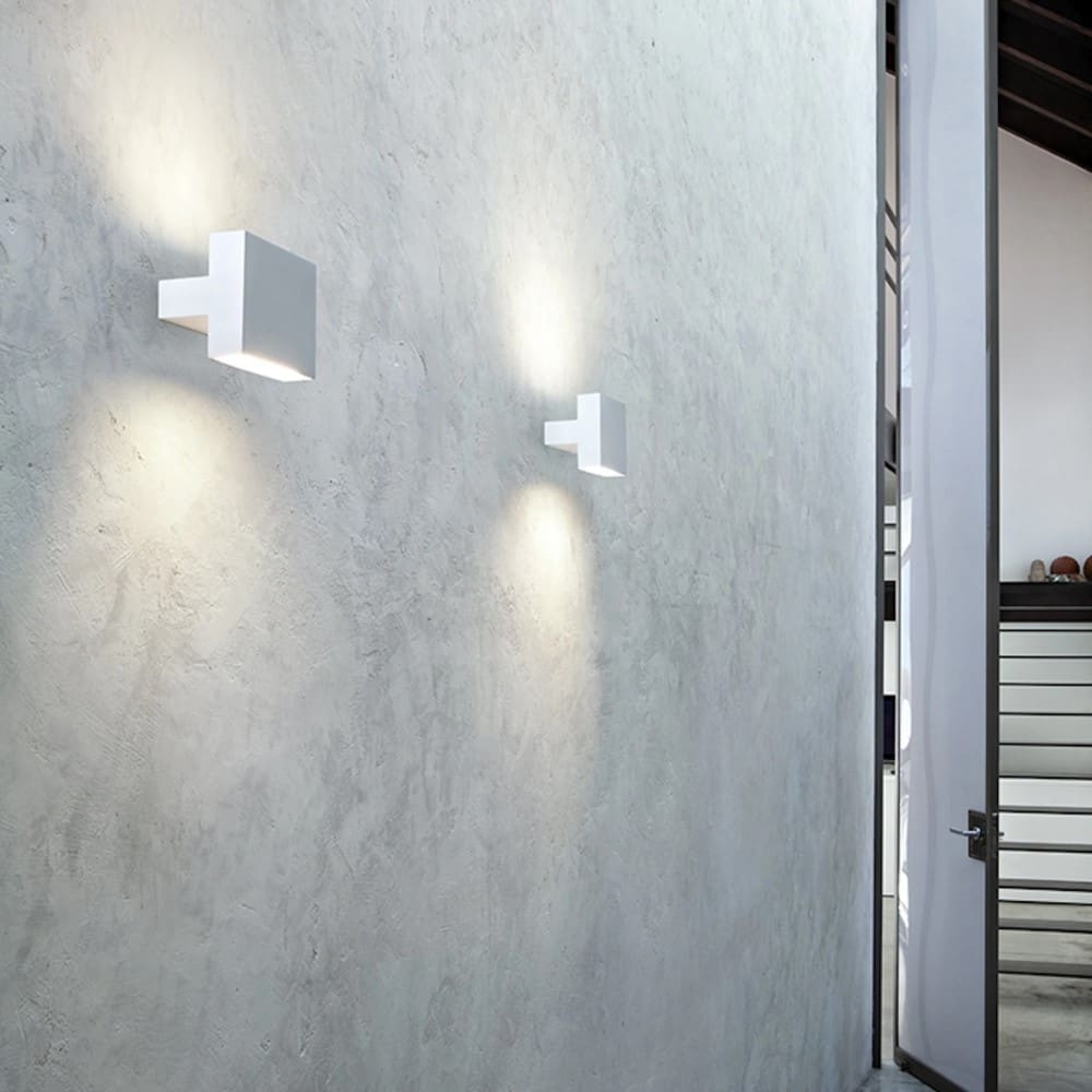 Flos Tight Light stenska svetilka | formasvetila.si