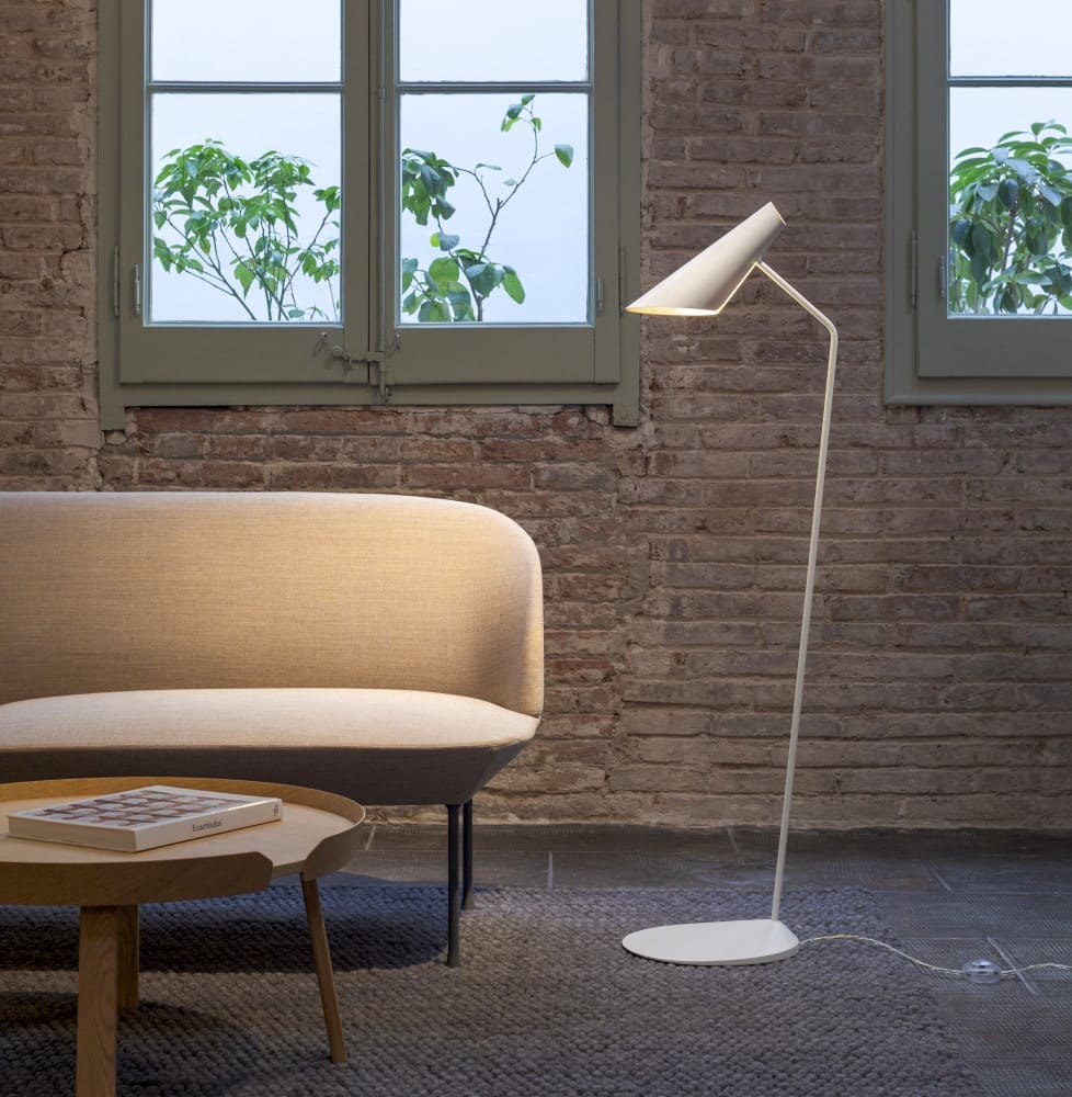 Vibia I.Cono 0712 stoječa svetilka | formasvetila.si