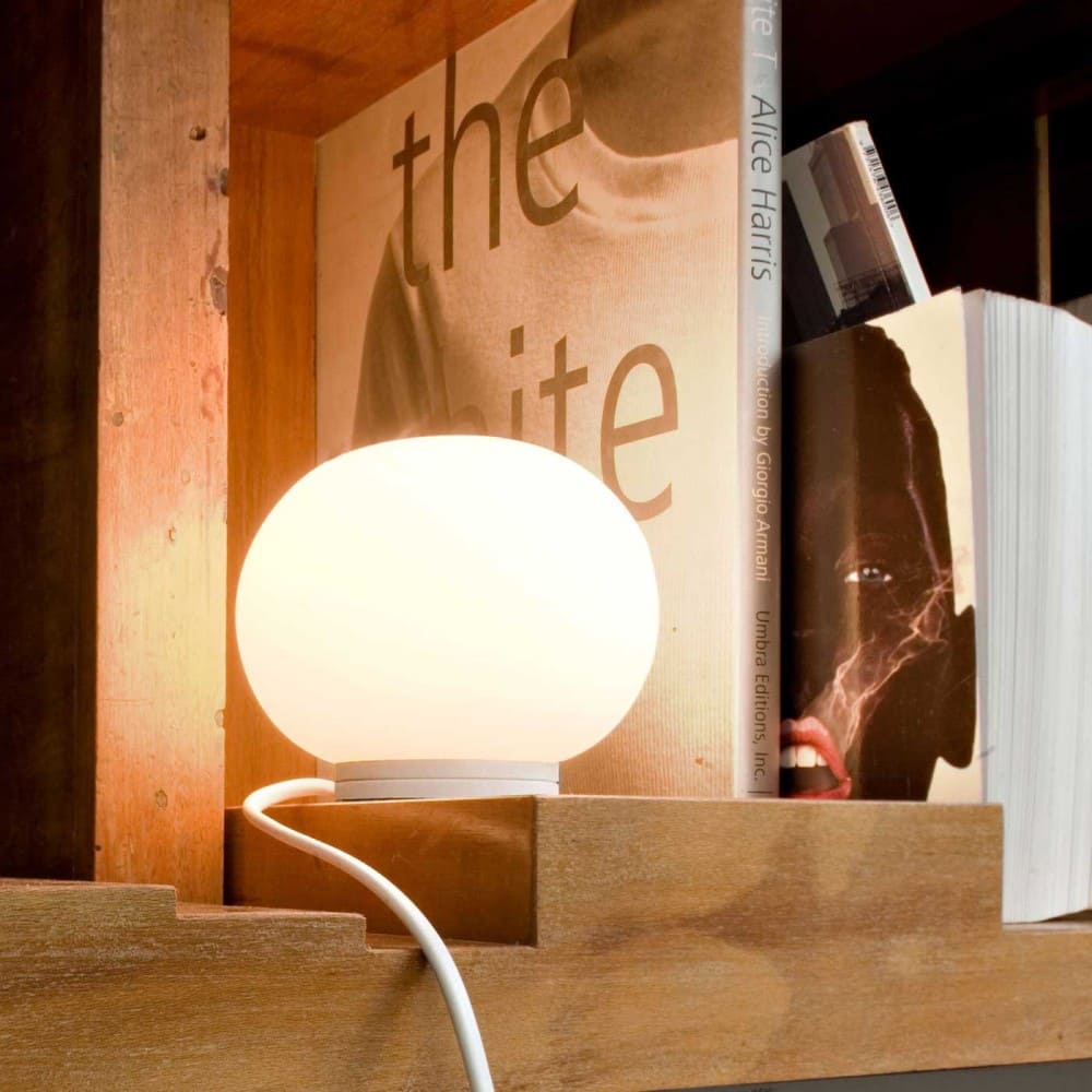 Flos Mini Glo-Ball namizna svetilka | formasvetila.si